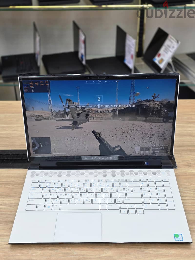 Alienware M17 R2 Core i7-9th Generation 1