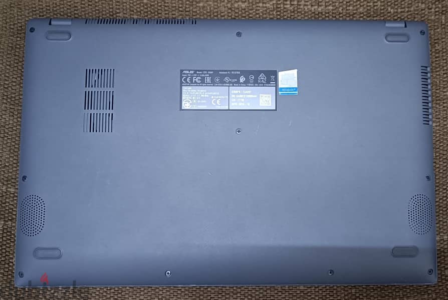 Like New ASUS Core i5 8th GEN /8 GB Ram /250 SSD /Display 15''/HDMI 2