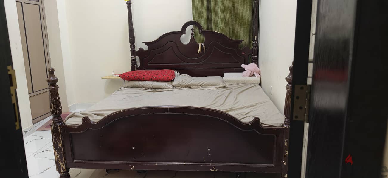 king size bed with mattress, 4&3 seater soffa sets, dining table 3