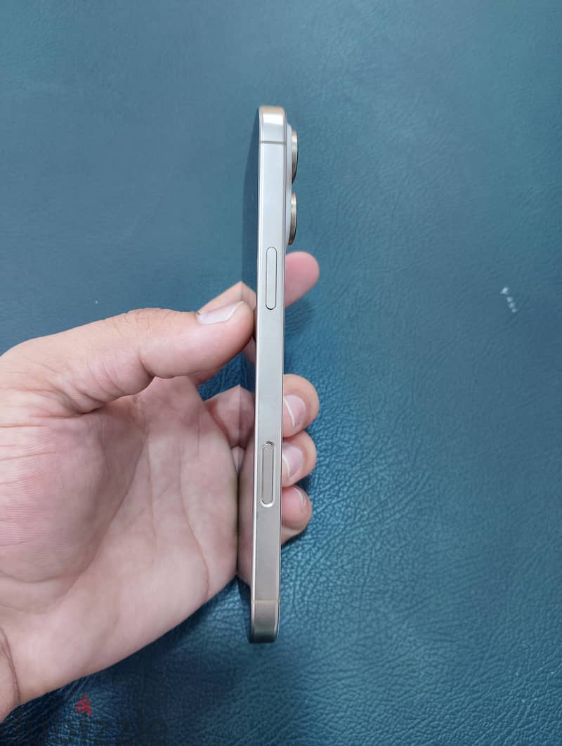Apple - iPhone 16 Pro Max 2