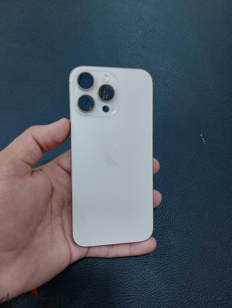 Apple - iPhone 16 Pro Max 6