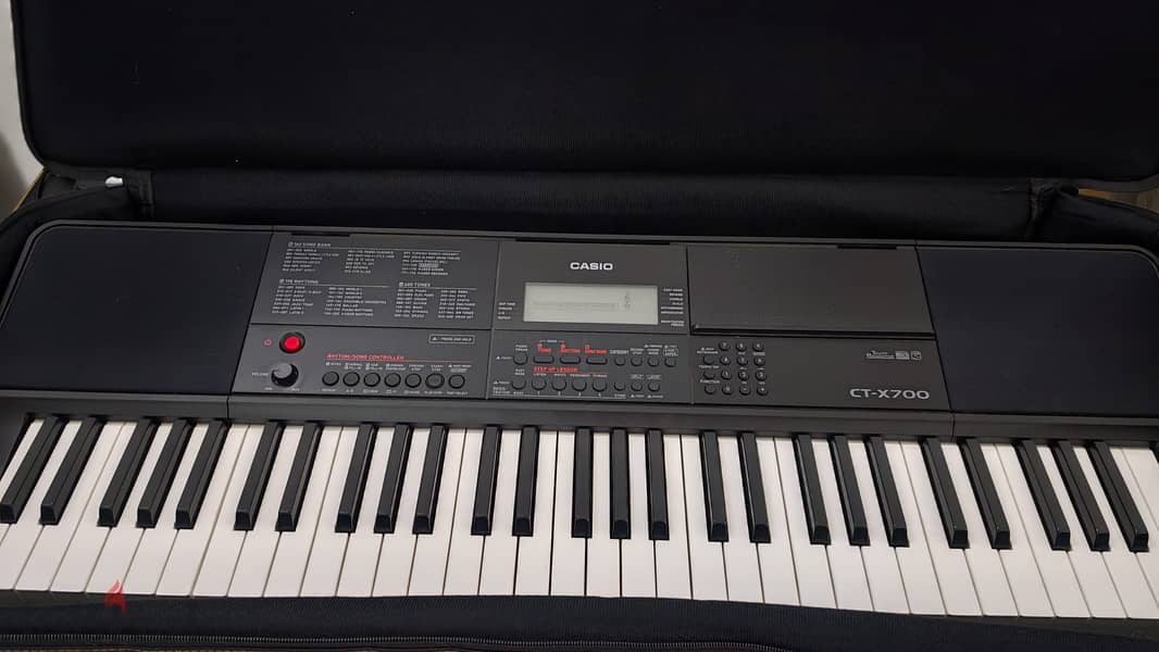For sale: Casio CT-X700 plug and Play 4