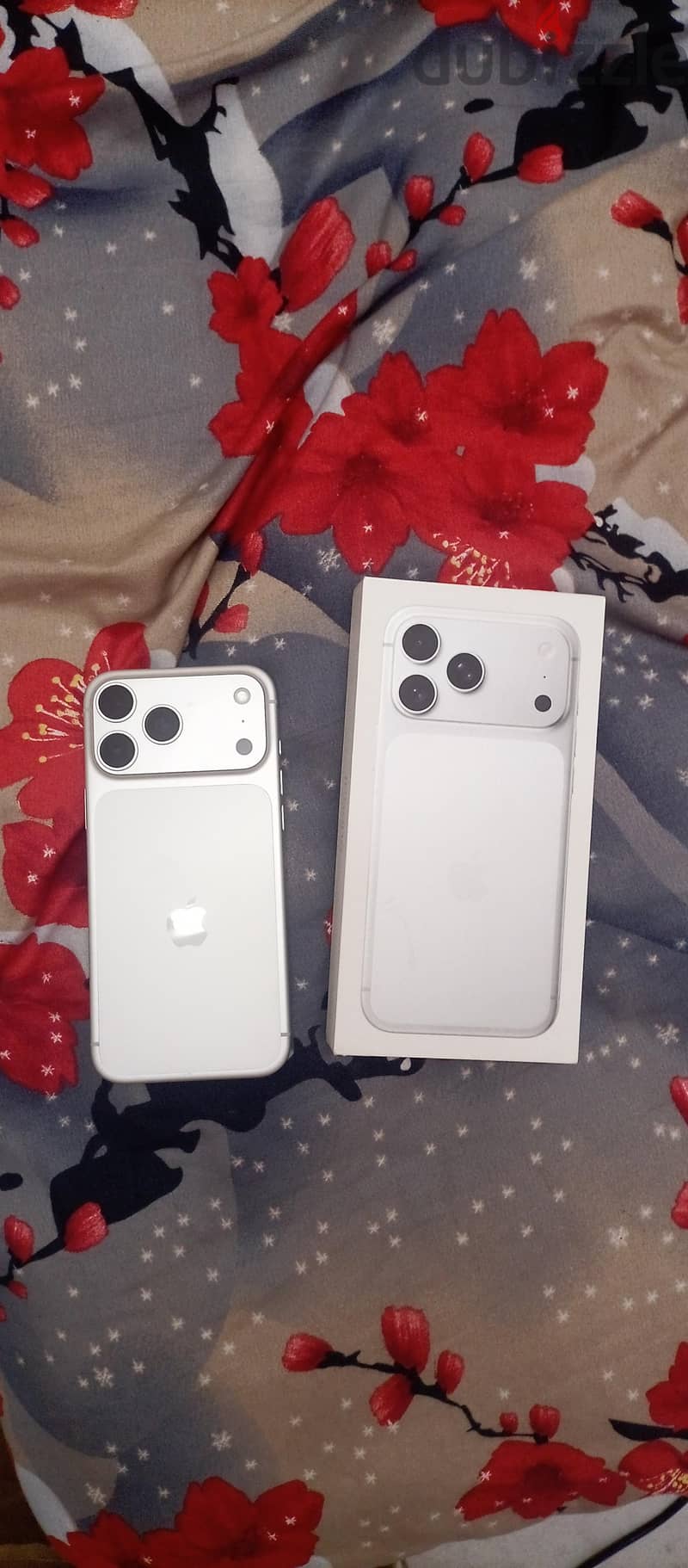 Apple - iPhone 17 Pro Max 1