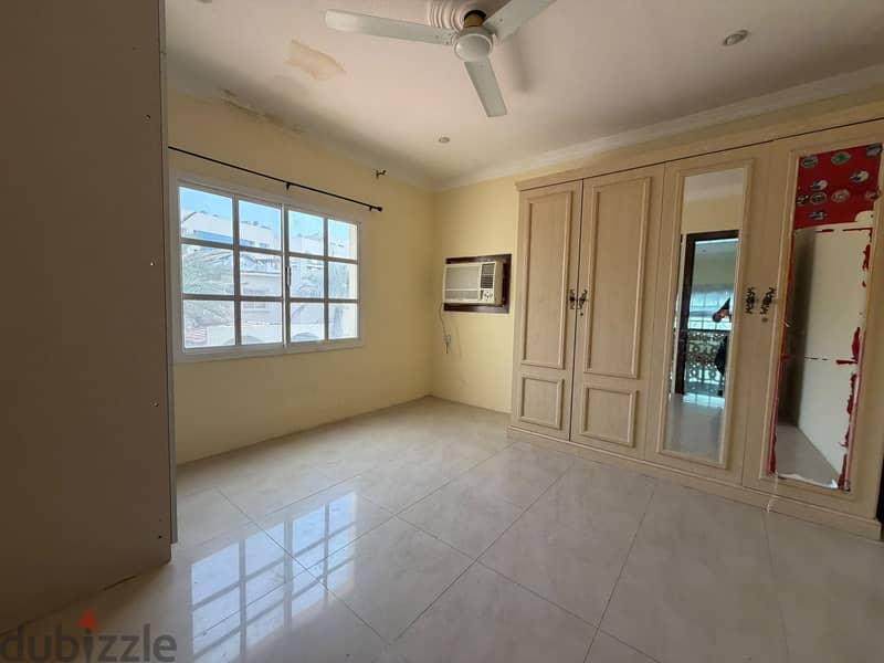 4BR SemiFurnished Villa for Rent in Adliya|Residential &Commercial use 3
