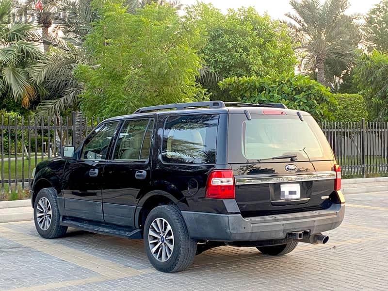 Ford Expedition 2016 V6 / Excellent Condition 9