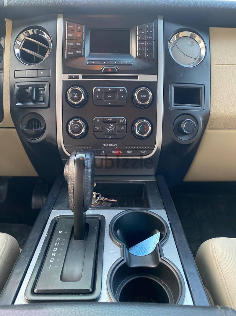 Ford Expedition 2016 V6 / Excellent Condition 13