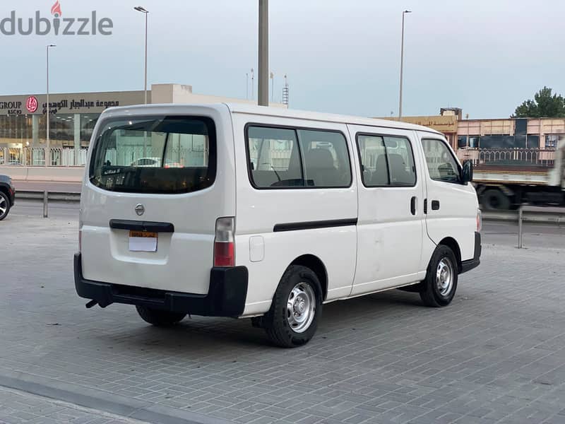 Nissan Urvan 2009 White 6