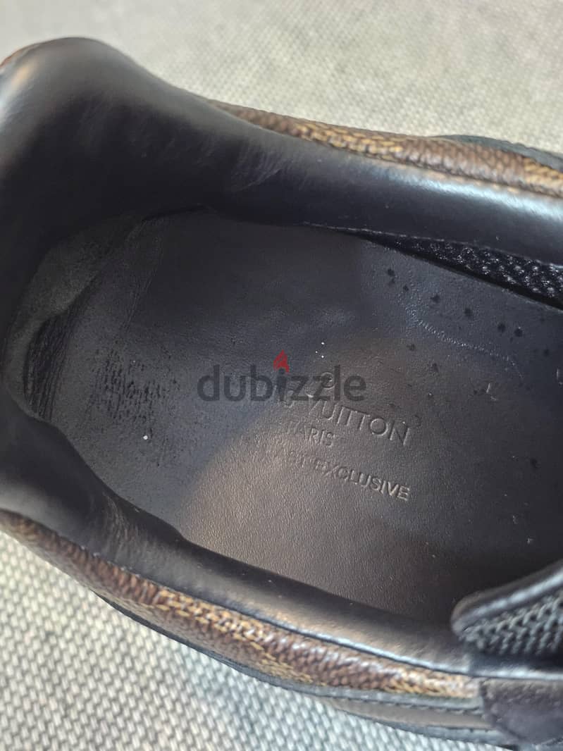 MIDDLE EAST EXCLUSIVE LOUIS VUITTON RUN WAY SNEAKER 9