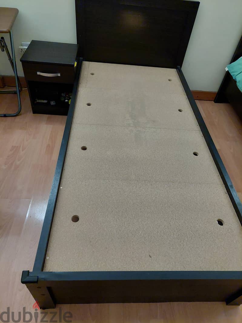 2 set of bed 2 side table each  2 mattress  BD 20 each no bargaining 2