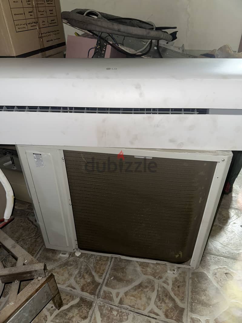 للبيع مكيف ايسبليت LG طنين 1