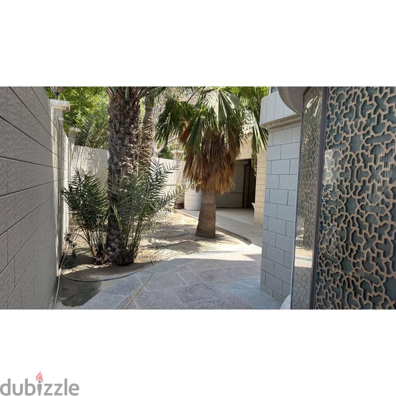 Luxury big villa for sale in town 5