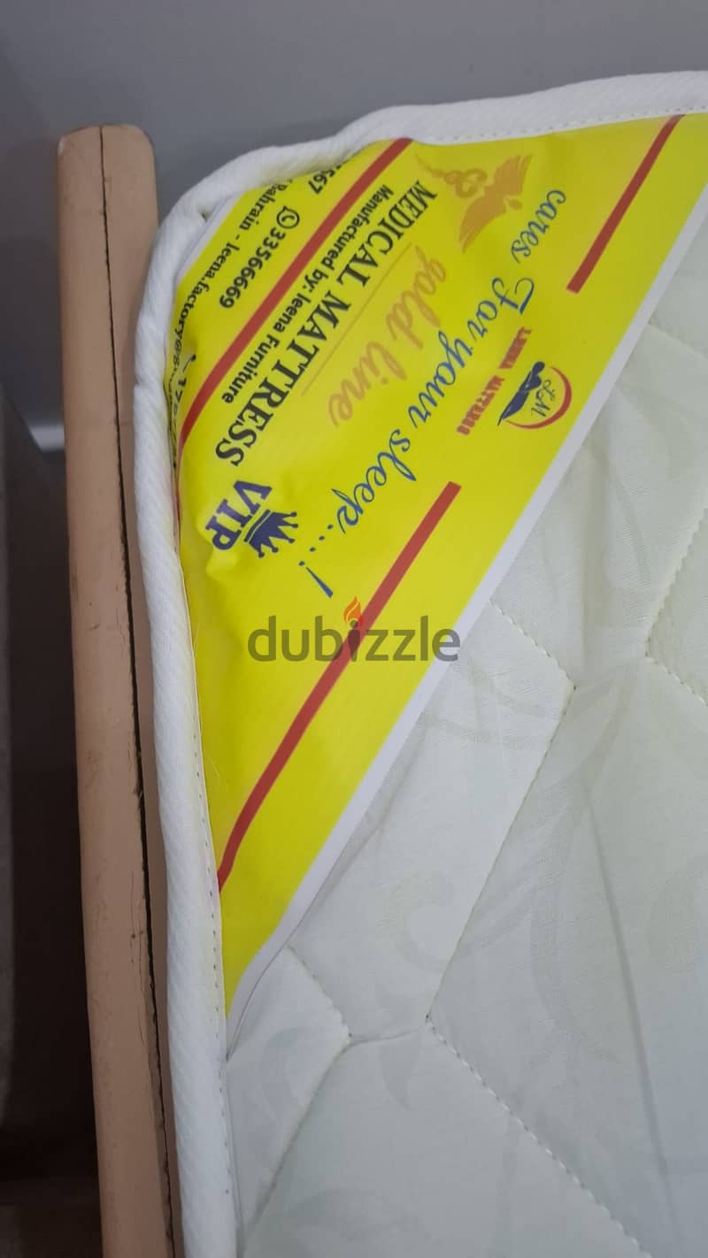 Queen Size Bed (Frame + Medical mattress) *ONLY USED FOR FEW MONTHS* 2