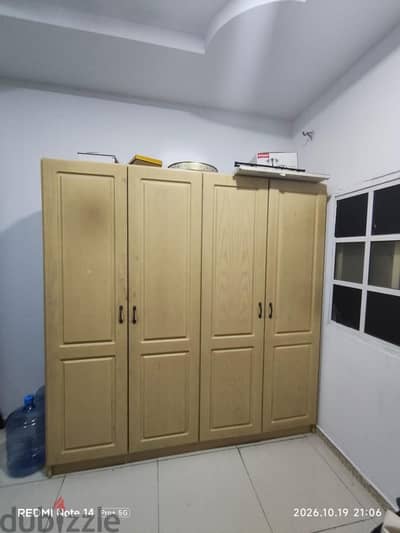 urgent cupboard for sale 25bd no delivery