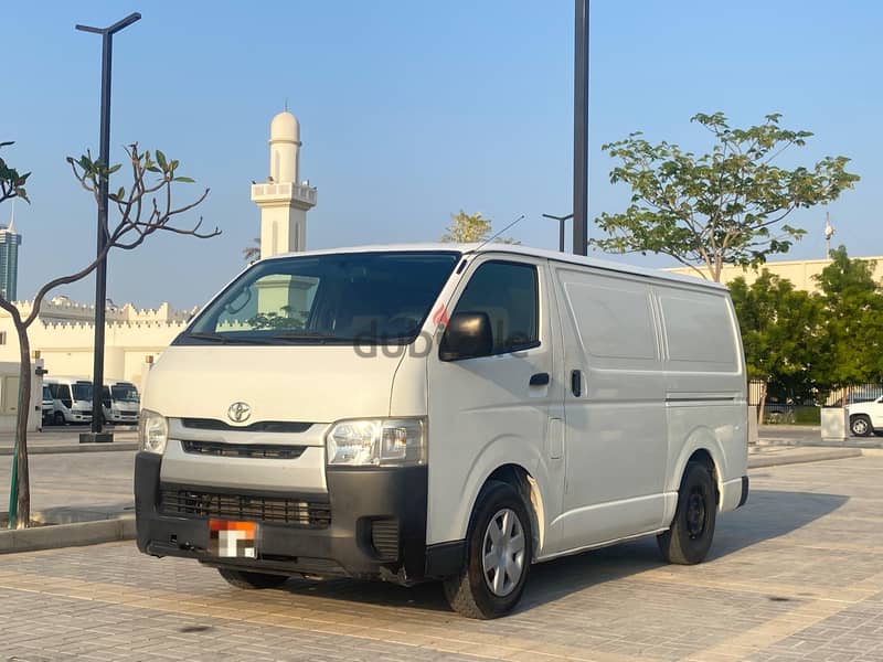 Toyota Hiace Cargo Van  2016 2