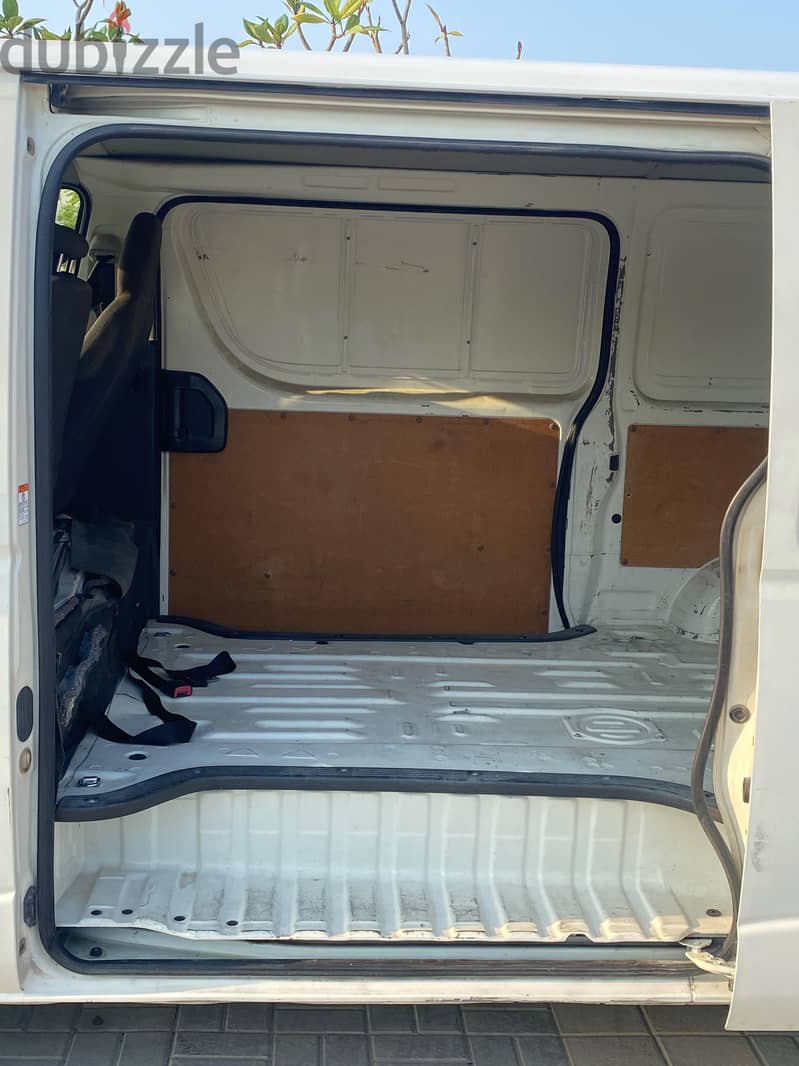 Toyota Hiace Cargo Van  2016 7