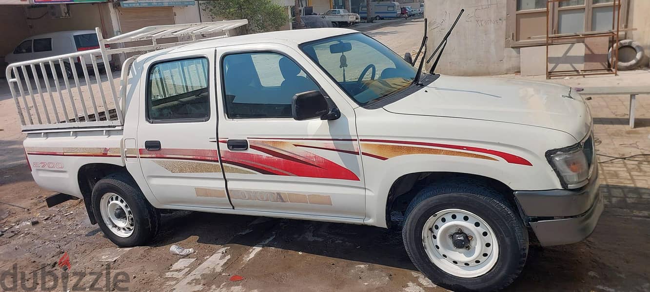 Toyota pickup 2000 model 3