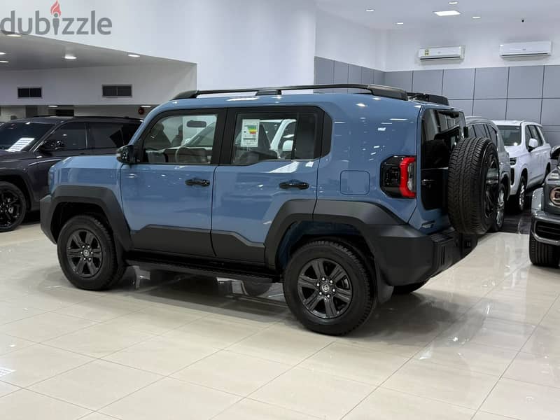 Toyota FJ Cruiser 2026 BLUE 6