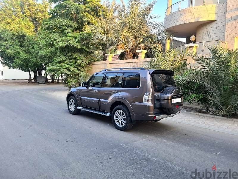 MITSUBISHI PAJERO # 2013# FULL OPTION WITH SUNROOF # SINGLE OWNER# SAL 1