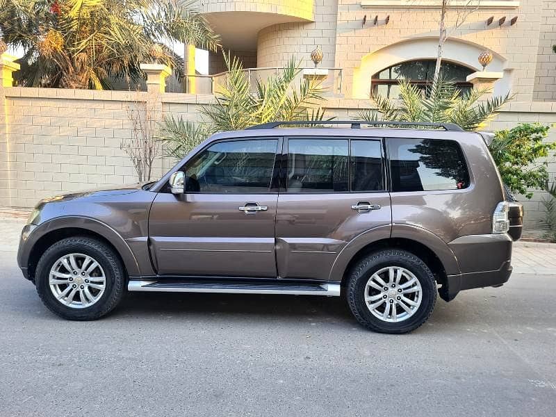 MITSUBISHI PAJERO # 2013# FULL OPTION WITH SUNROOF # SINGLE OWNER# SAL 9