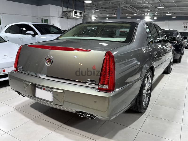 2011 Cadillac DTS Platinum 3