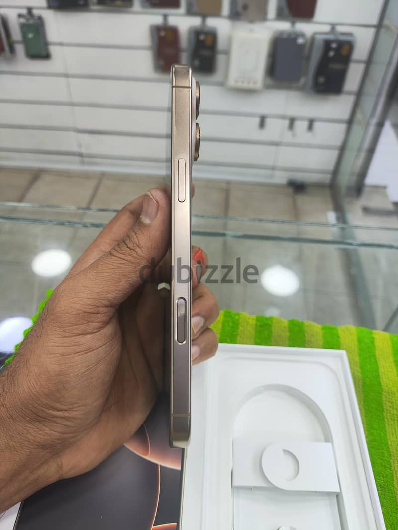 Apple - iPhone 16 Pro Max 2