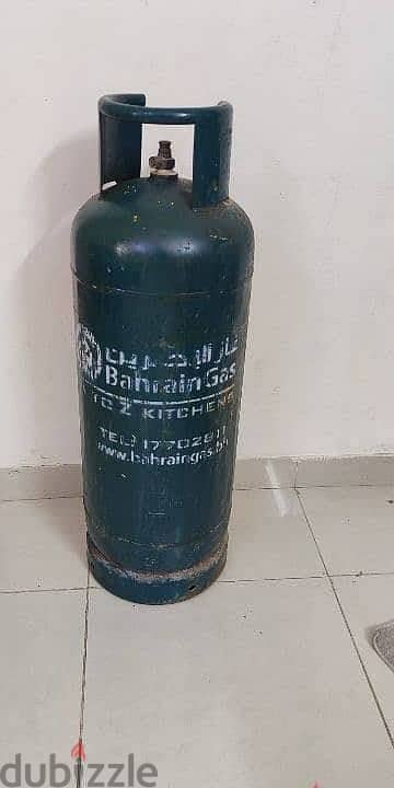 Bahrain Gas Cylinder- Medium Size 25/- Negotiable