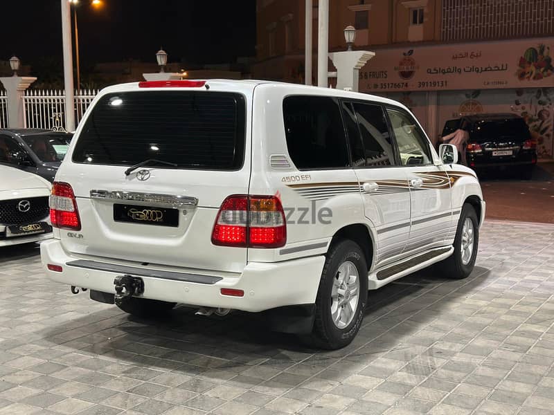 TOYOTA LAND CRUISER GXR V6 4