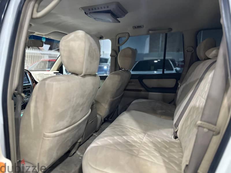 TOYOTA LAND CRUISER GXR V6 10