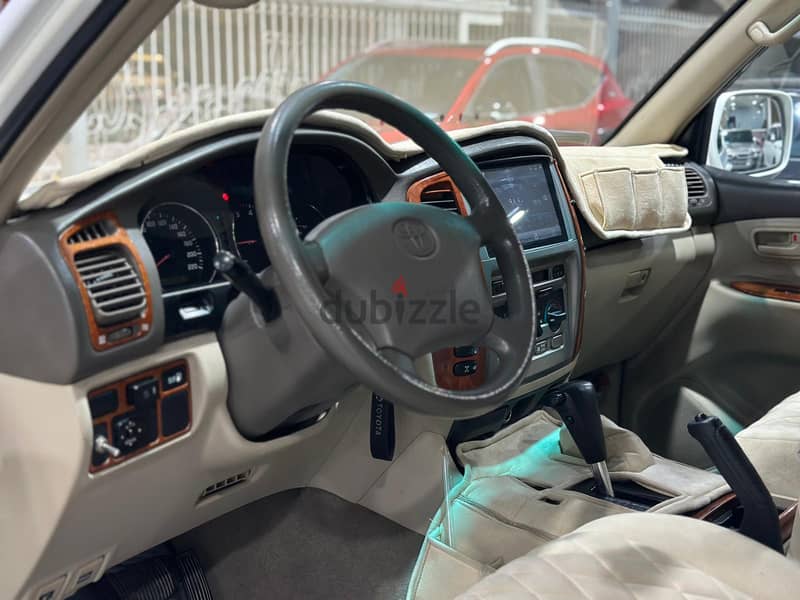 TOYOTA LAND CRUISER GXR V6 14