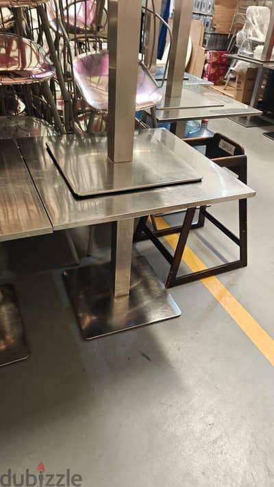coffee shop -all body standard S-S table and Kursi only still