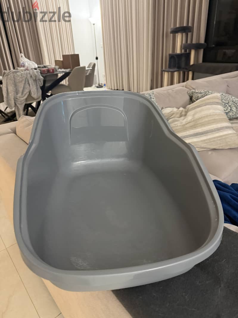 Litter box 1