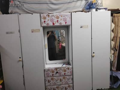 6 doors cupboard for sale
