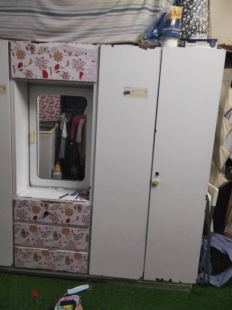 6 doors cupboard for sale 3