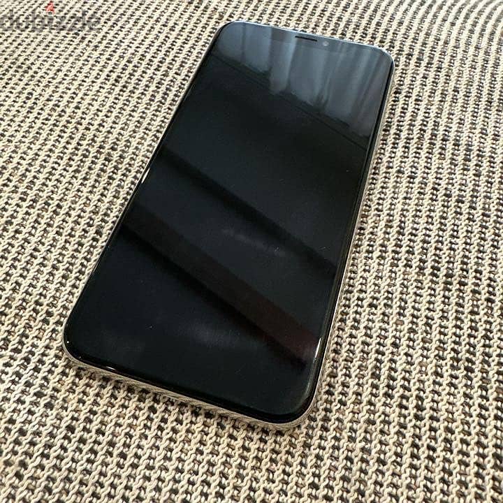 Apple - iPhone X 1