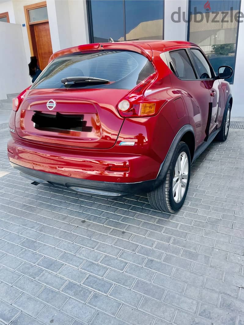 Nissan juke 2014 model . 4