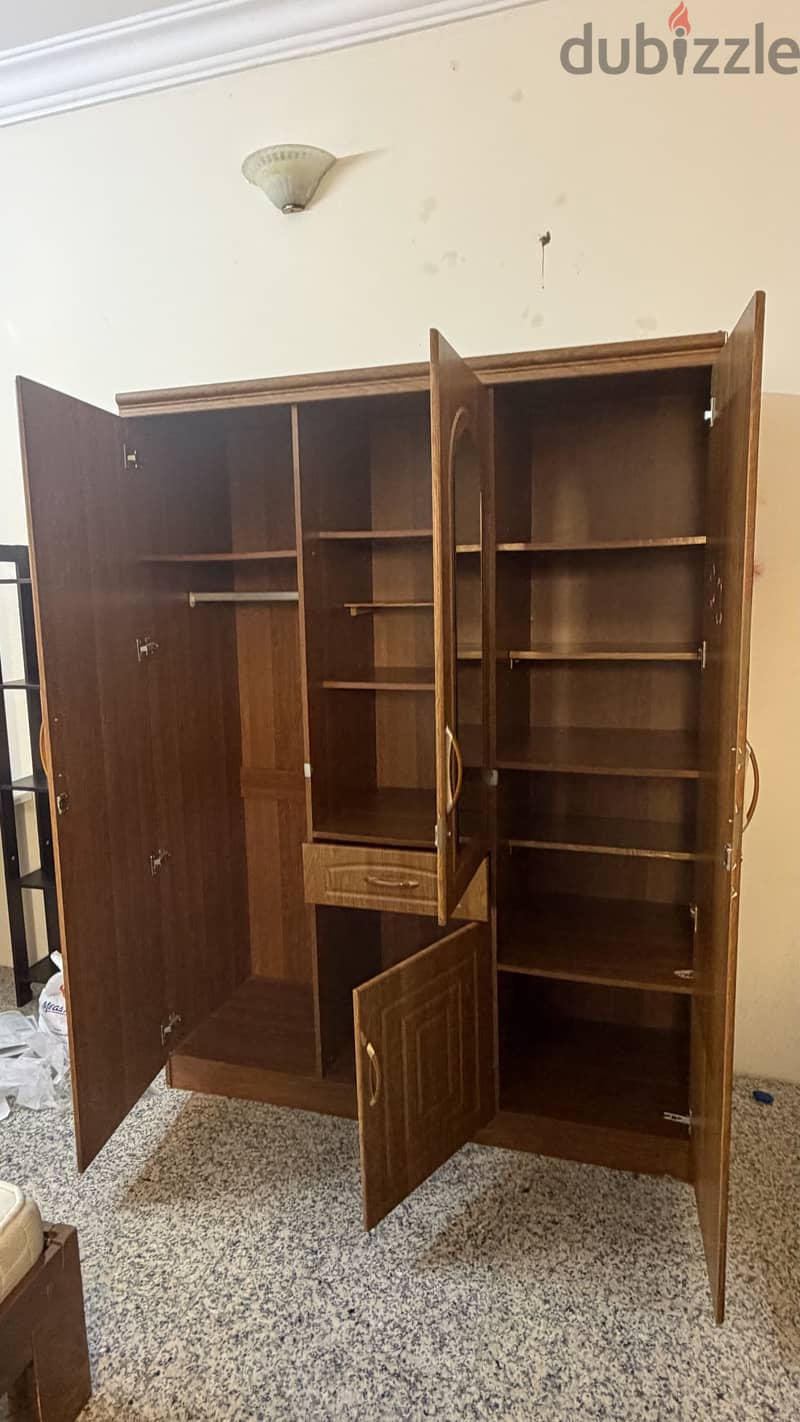 Room Cupboard 3