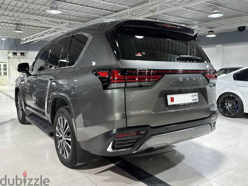 2022 Lexus LX600 Urban 1