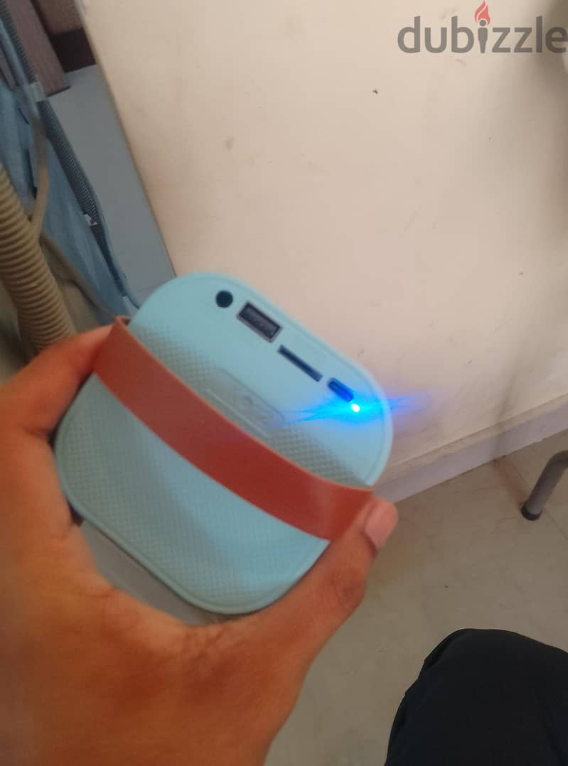 Mini hand carry speaker 2