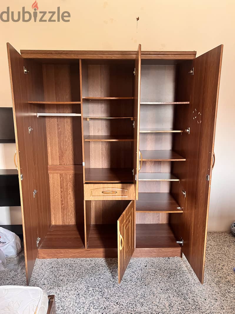 3 DOOR CUPBOARD FOR SALE 2