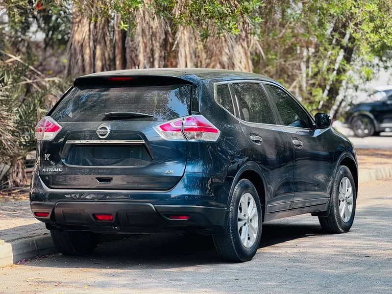 NISSAN X-TRAIL 2017 MODEL WITH SINGLE OWNER AND WELL-MAINTAINED 1
