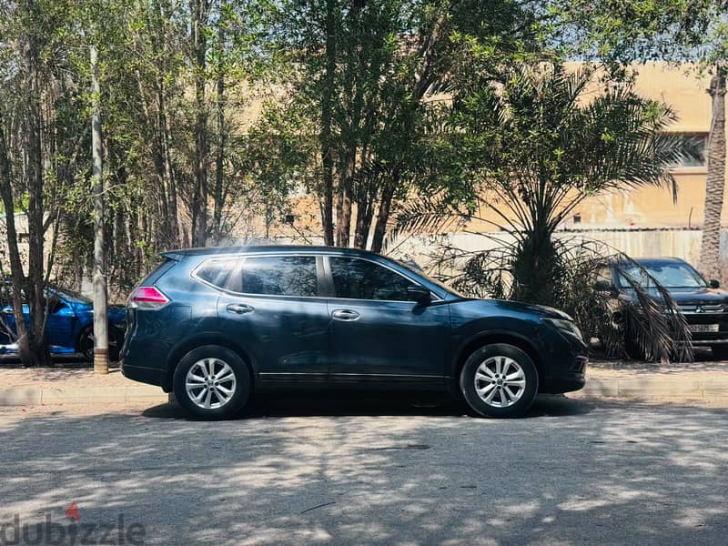 NISSAN X-TRAIL 2017 MODEL WITH SINGLE OWNER AND WELL-MAINTAINED 2
