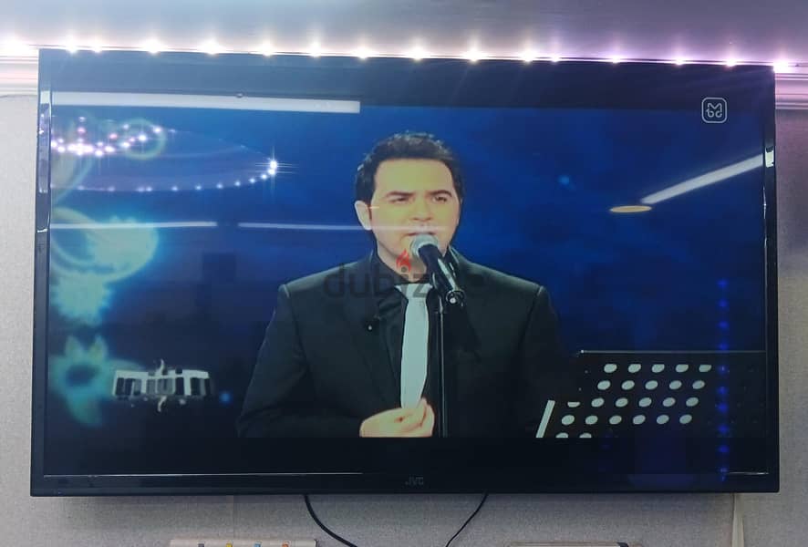 JVC 65 inch led TV for sale 3