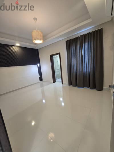 فيلا شامل للايجار في الحد villa for rent in Hidd with EWA