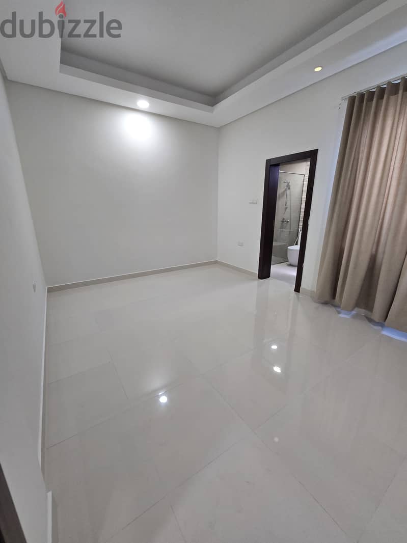 فيلا شامل للايجار في الحد villa for rent in Hidd with EWA 6