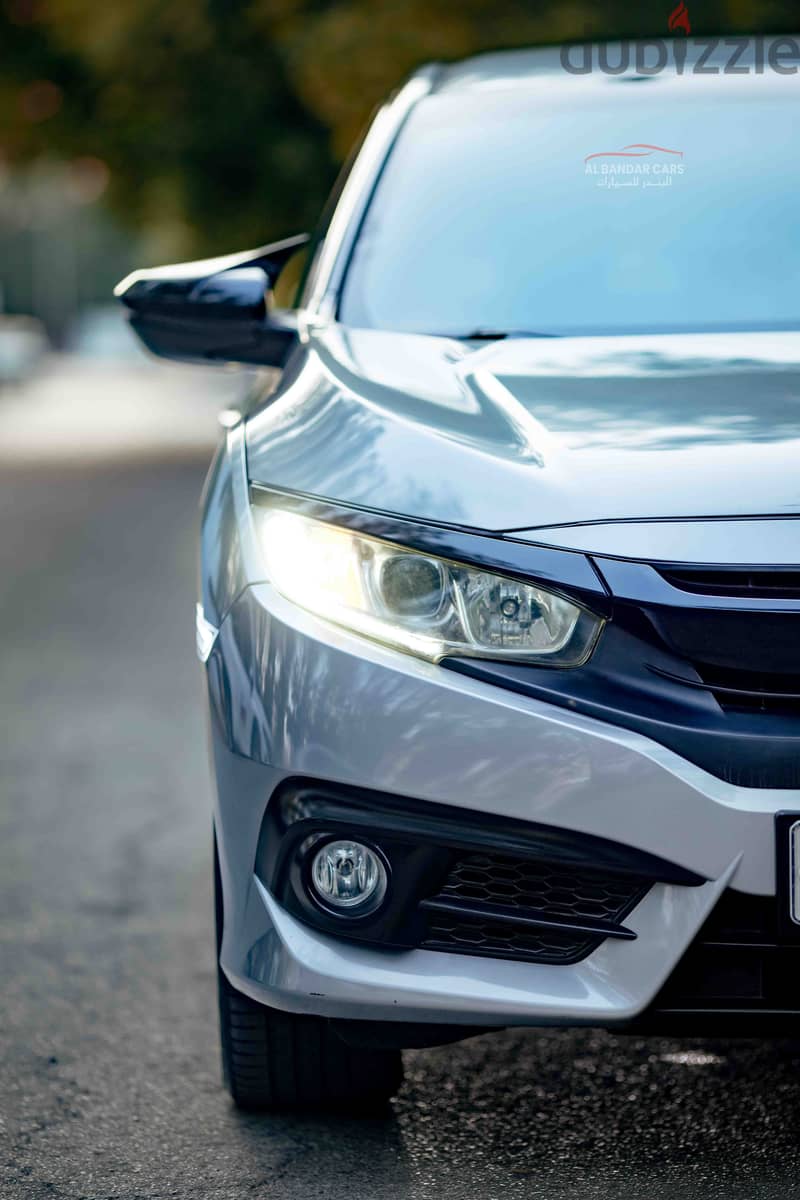 Honda Civic 2018 Silver | Low Mileage | Sporty Sedan | Bahrain Spec | 2