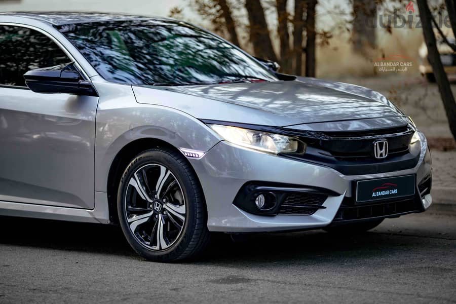 Honda Civic 2018 Silver | Low Mileage | Sporty Sedan | Bahrain Spec | 4