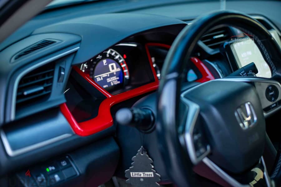 Honda Civic 2018 Silver | Low Mileage | Sporty Sedan | Bahrain Spec | 14