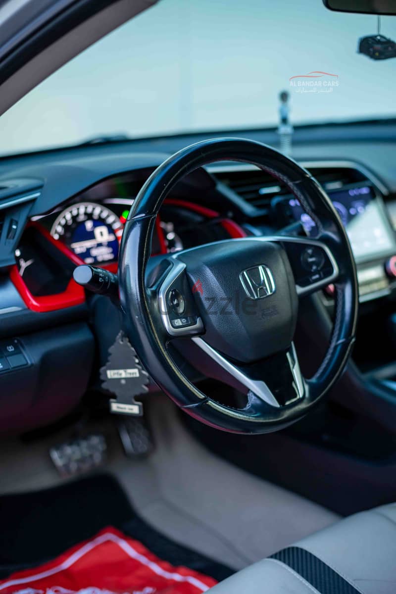 Honda Civic 2018 Silver | Low Mileage | Sporty Sedan | Bahrain Spec | 15