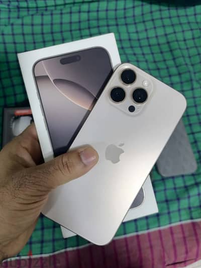 Apple - iPhone 16 Pro Max 256