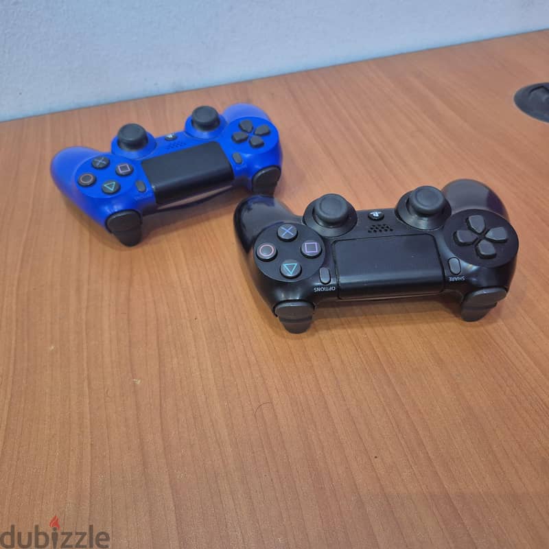 for sale ps 4 pro 1t clean and didn't open before , no issues 1